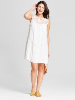 Knox Rose White Lace Yoke Sleeveless Tunic Dress